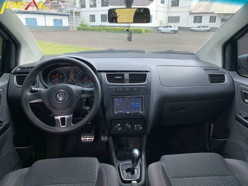 Imagem 9 de 10 de Volkswagen Crossfox Gii