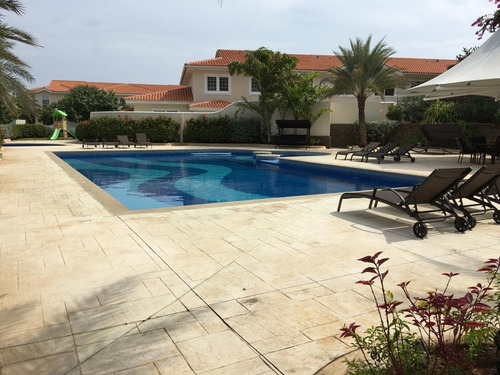 Imagen 5 de 15 de Townhouse En Venta En Zona Este