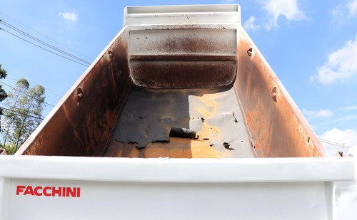 Volkswagen 26.280 - 6x4 Ano 2022 Com Cacamba Facchini 16m3
