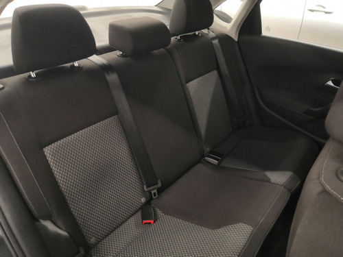 Imagen 14 de 15 de Volkswagen Vento 2020 1.6 Confortline Mt