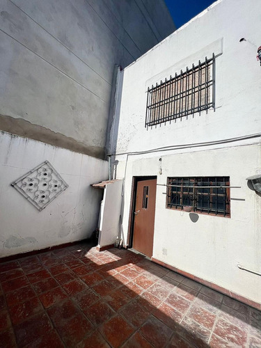 Ph De 5 Ambientes En San Antonio De Padua En Venta. Merlo, Avellaneda