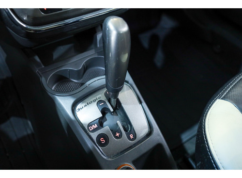 Fiat Punto 1.8 ESSENCE 16V FLEX 4P AUTOMATIZADO