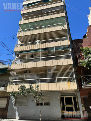 Riglos 800 P2° Con Renta: 4 Amb. Cfte. C/ Balcón Francés. 2 Bños. A Mtrs. De Av. Directorio.