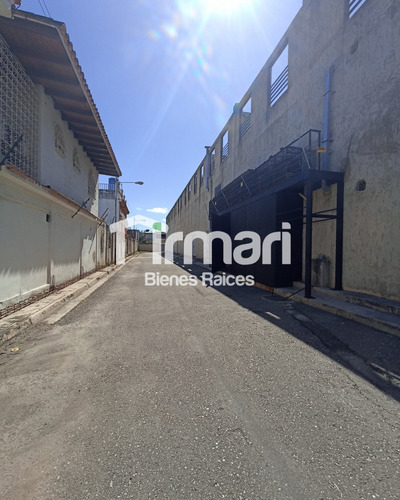 Imagen 6 de 9 de Local Comercial En Venta Intercomunal Turmero Maracay Cc Villas Del Este Ia