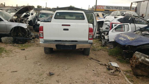 Imagen 2 de 2 de Toyota Hilux Pick Up 2014 Por Partes Yonke Refacciones