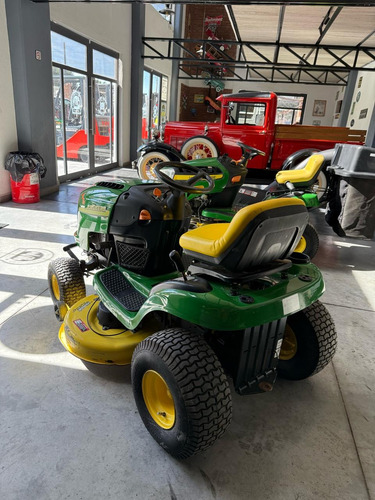 John Deere L111