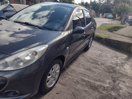 Imagem 1 de 15 de Peugeot 207 Passion 2011 1.4 Xr Flex 4p