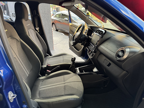 Renault Kwid 1.0 12V SCE FLEX OUTSIDER MANUAL