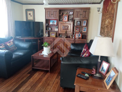 Casa En Venta De 3 Dorm. En Macul