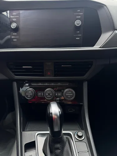Jetta Confortline 2020