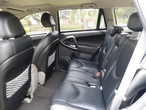Toyota Rav4 2012 Color Plata.