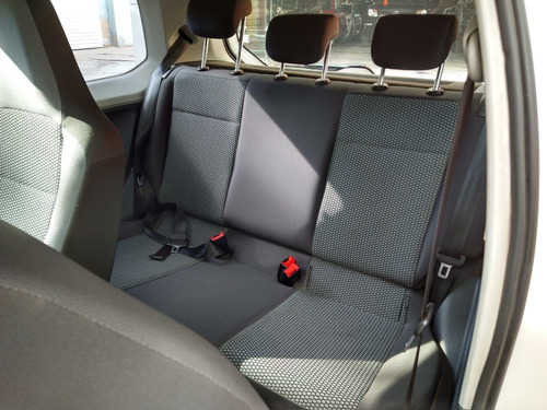 Volkswagen Up Move 2015