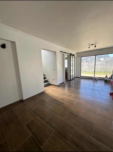 Vendo Casa 3 Pisos Lomas De San Sebastián