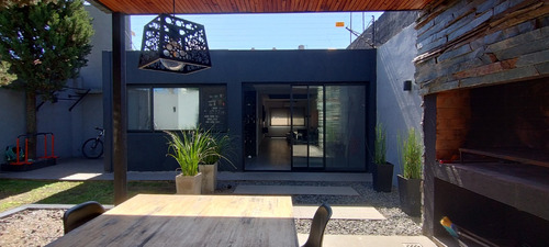 Lote En Venta Con Local Y Casa En Lote Propio En Centro Comenrcial De Villa Luzuriaga En Calle Principal Av. Arieta