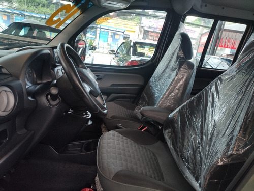 Imagem 4 de 11 de Fiat Doblo 2015 1.8 16v Adventure Flex 5p