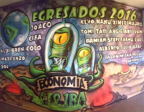 Imagen 7 de 10 de Banderas De Egresados
