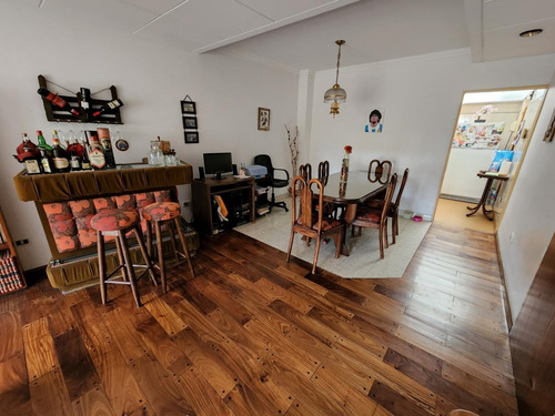 Imagen 7 de 18 de Duplex En Excelente Estado.muy Luminoso.sin Expensas !!