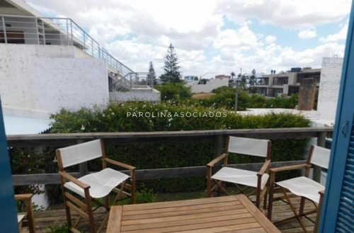 Casa En Venta De 5 Dormitorios En La Barra -ref:3949