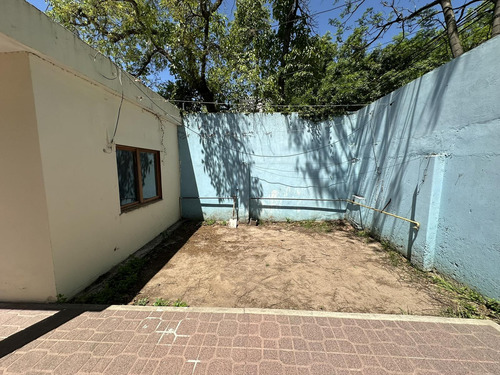 Excelente Casa Lote Propio De 4 Ambientes Con Gran Patio En Mataderos