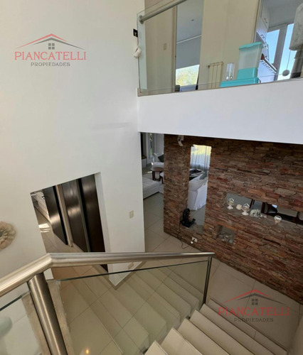 Venta De Casa En Terravista Con Vista A La Laguna