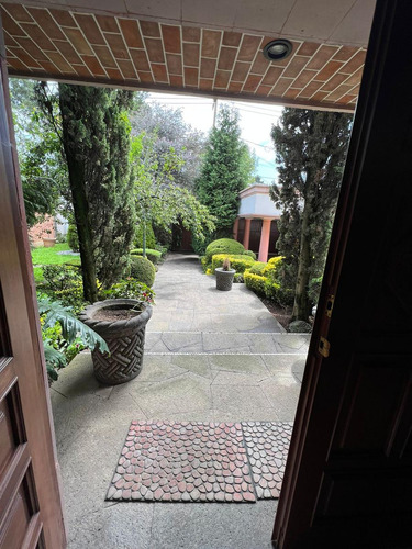 Venta De Casa En Fraccionamiento San Carlos En Metepec