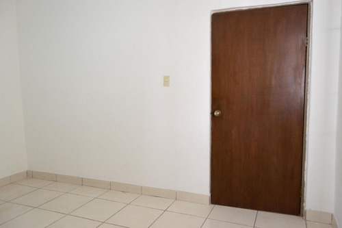 Casa En Venta En Colonia Choyal