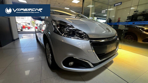 Peugeot 208 allure 1.6 manual