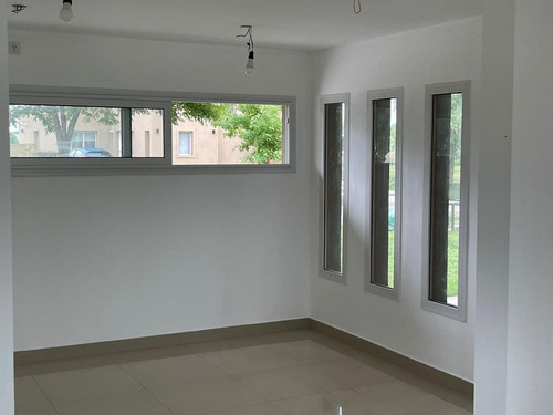 Imagen 9 de 15 de Casa En Venta Canton Barrio Islas Espejo De Agua 2475