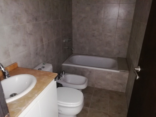 Imagen 4 de 5 de Departamento En Venta En Ituzaingo Norte
