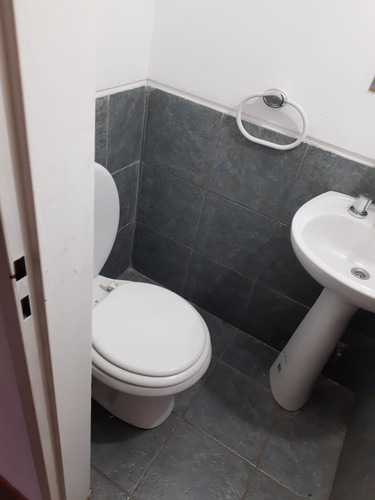 Alquiler De Dúplex En Barrio Los Robles