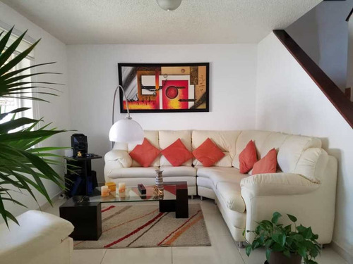 Imagen 2 de 14 de Town House En Venta En Porlamar Villas, Circunvalacion