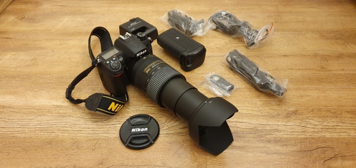 Nikon D7000 - Lente 18mm - 300mm - Pouquissimo Uso