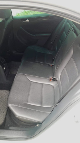 Volkswagen Jetta 2.0 Comfortline Flex Aut 4p