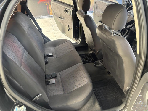 Chevrolet Corsa 1.4 MPFI MAXX SEDAN 8V FLEX 4P MANUAL