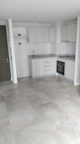 Se Arrienda Depto 2 Piezas + 2 Baños + Bodega (incluye Ggcc)