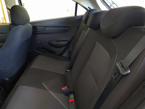 Imagem 9 de 10 de Chevrolet Onix 1.0 Mpfi Joy 8v Flex 4p Manual