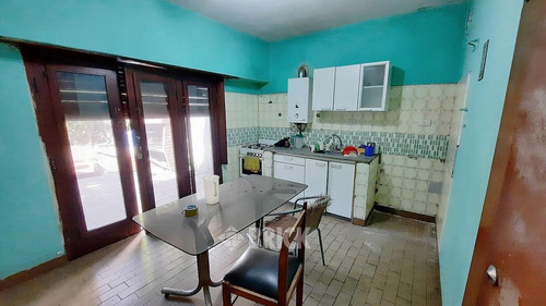 Imagen 25 de 30 de Lote De 10x23 Mts - Hoy Casa Jdin C/piscina Garage Bcon - Heroes De Malvinas Al 1700 - Lanus Este