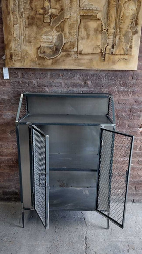 Imagen 3 de 10 de Mueble Estilo Industrial De Hierro Chapa Y Mat Desplegable