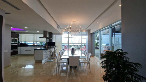 Imagen 4 de 14 de Venta De Penthouse Amoblado De 520 M2 En Yacht Club 21-11192