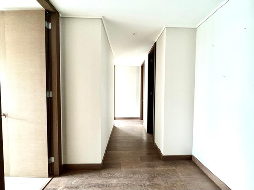 Moderno Penthouse I La Dehesa Central I Colegio Los Alerces