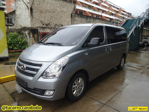 Hyundai Grand Starex Mini Van