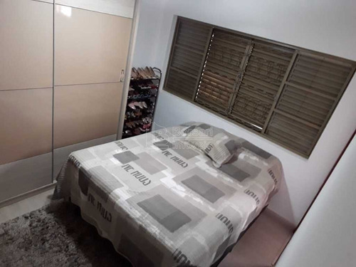 Imagem 5 de 6 de Venda De Casas / Padrão Na Cidade De Araraquara 9877