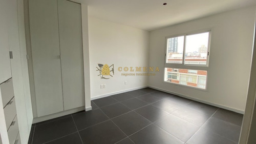 Pent-house Con Excelente Vista A Rambla De La Brava - Con Balcon Y Terraza.- Ref: 3000