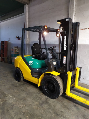 Autoelevador Komatsu 3 Tn Tt Desplazador 4000hs