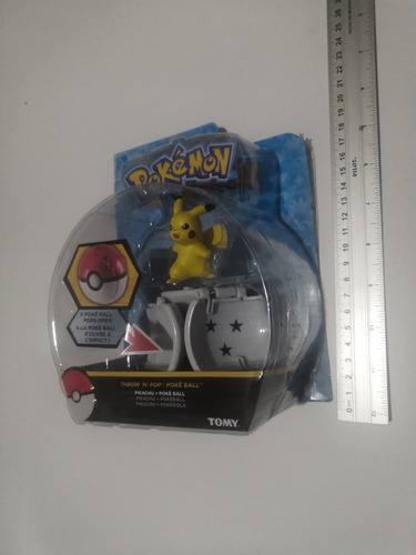 Pokémon Pikachu Throw & Pop Pokeball Tomy (Usado)