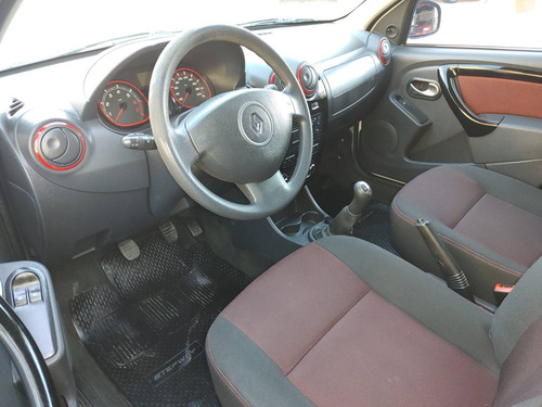 Imagen 6 de 12 de Renault Sandero Stepway 1.6 2015