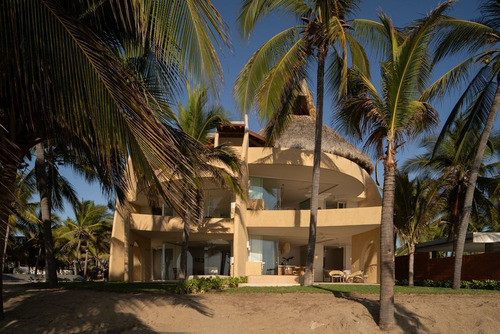 Departamento En Venta Frente A La Playa De Zihuatanejo, Play