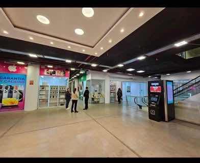 Venta/permuta Locales Comer En Galería M4 Asuncion Paraguay