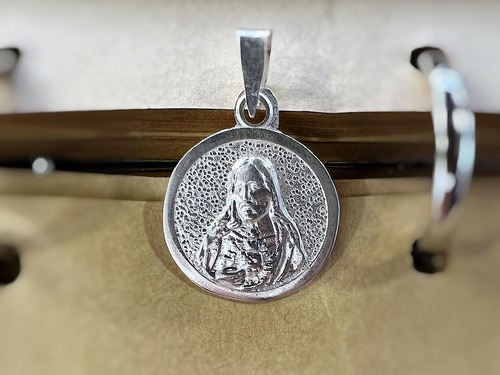 Medalla Sagrado Corazón De Jesús De Plata Fina Nacional 