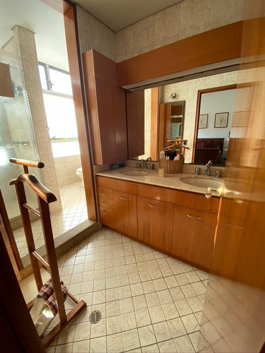 Imagen 11 de 14 de Se Vende Apartamento L. De Chuao 182 M² 3h+s/3b+s/2pe